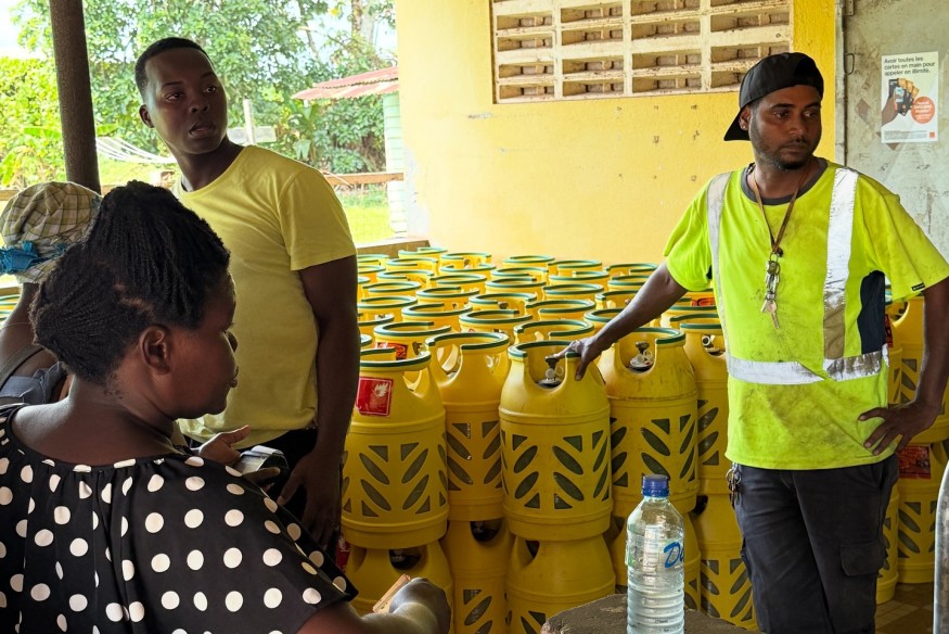 TROP VIOLANS Facilite l’Accès au Gaz à Maripasoula : Une Action Solidaire d’Envergure